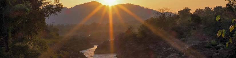 Si Phan Don islands and Mekong River landscape
