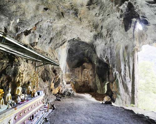 Tham Pha Thok Caves entrance